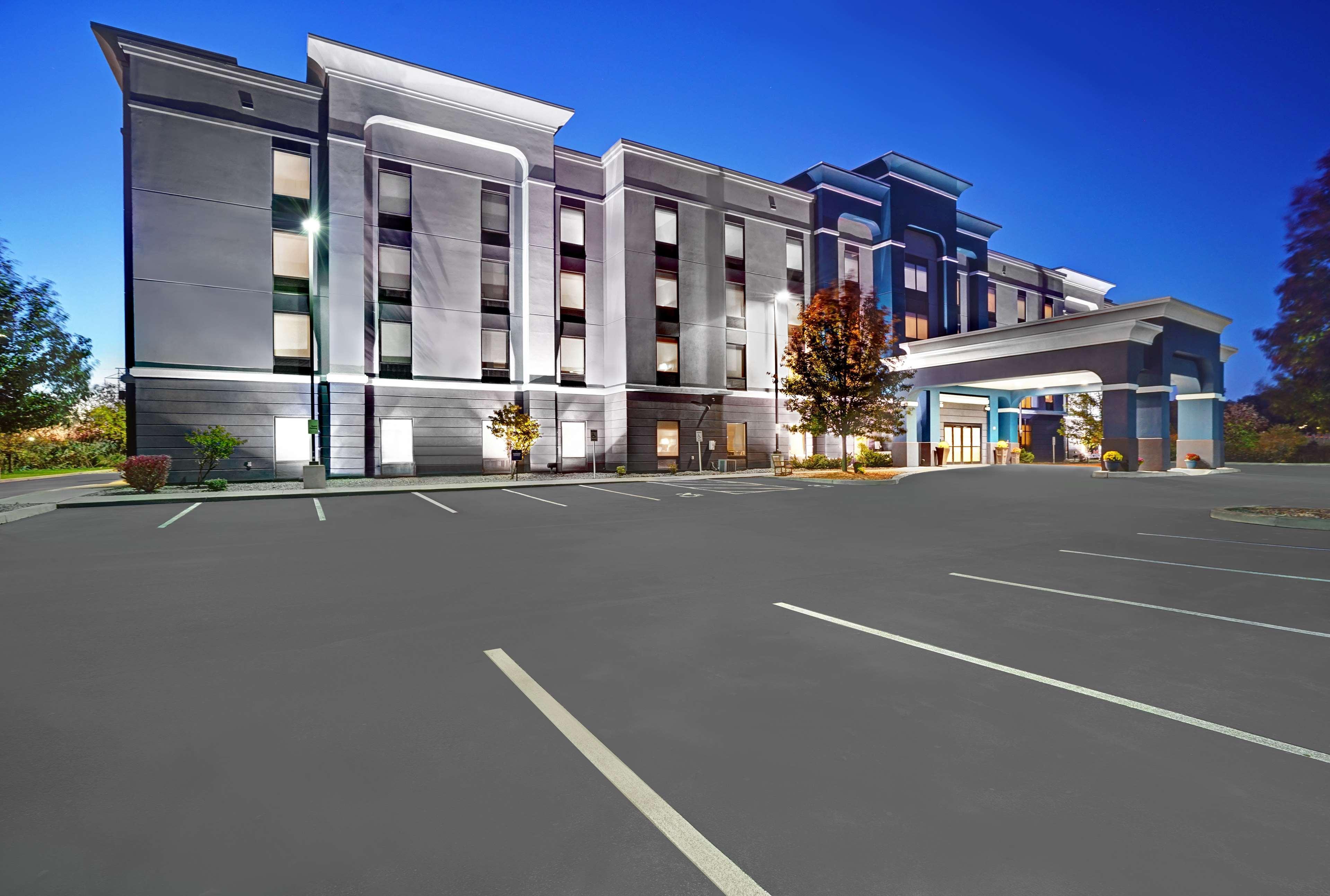 Hampton Inn & Suites By Hilton Syracuse Dewitt Восток Сиракьюс Экстерьер фото