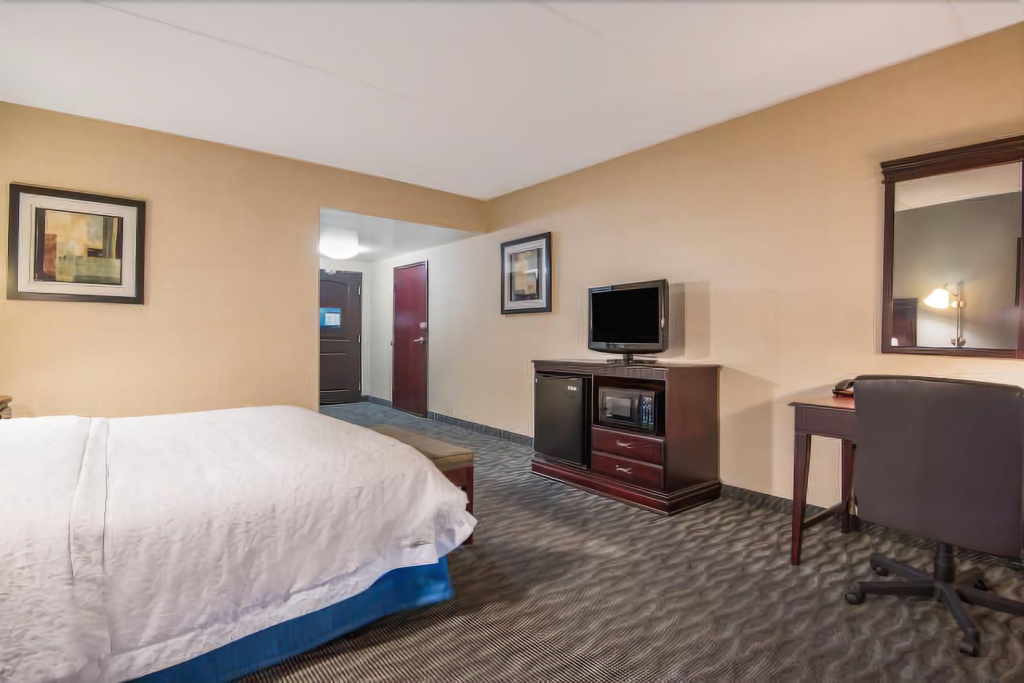Hampton Inn & Suites By Hilton Syracuse Dewitt Восток Сиракьюс Экстерьер фото