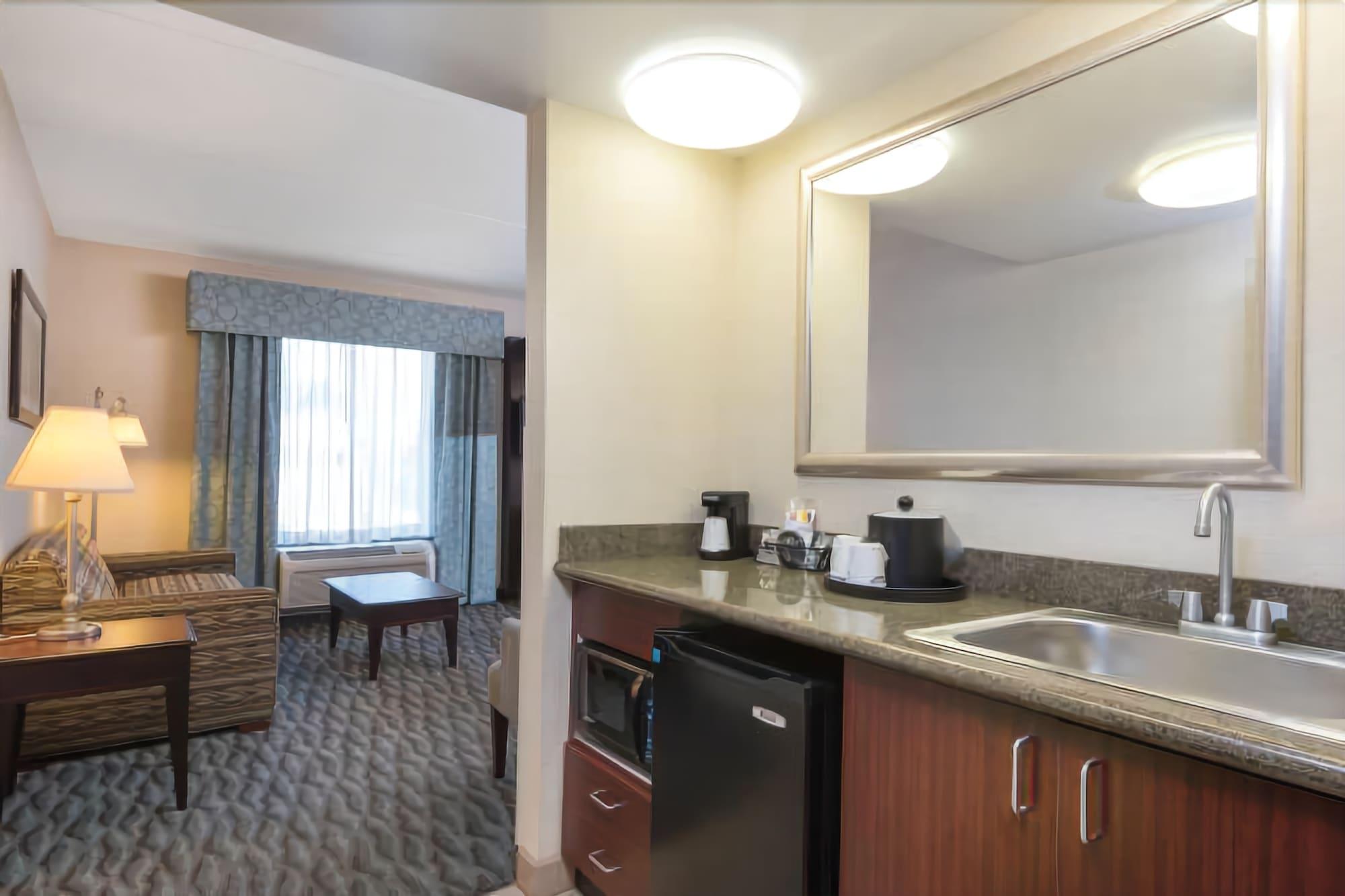 Hampton Inn & Suites By Hilton Syracuse Dewitt Восток Сиракьюс Экстерьер фото