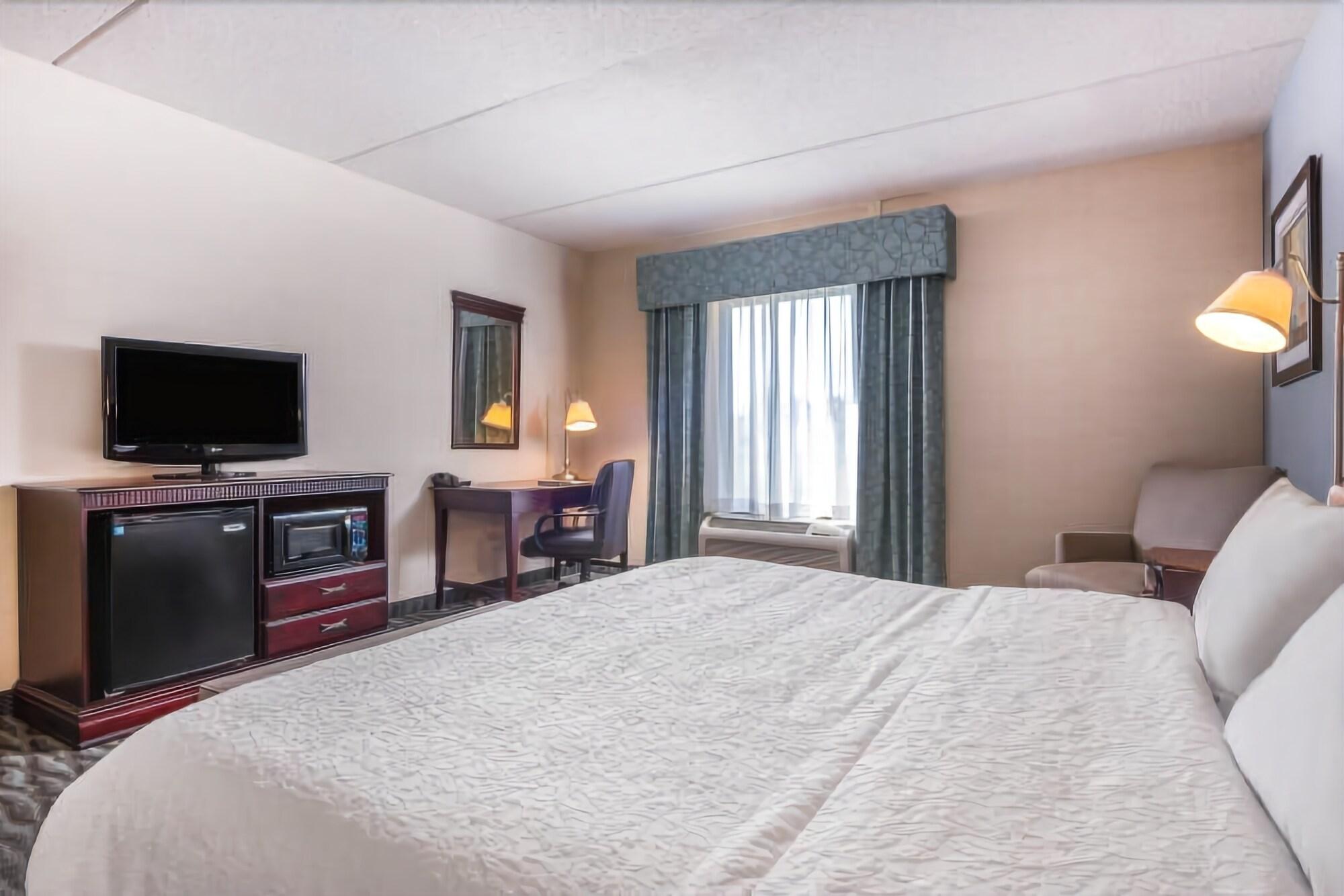 Hampton Inn & Suites By Hilton Syracuse Dewitt Восток Сиракьюс Экстерьер фото