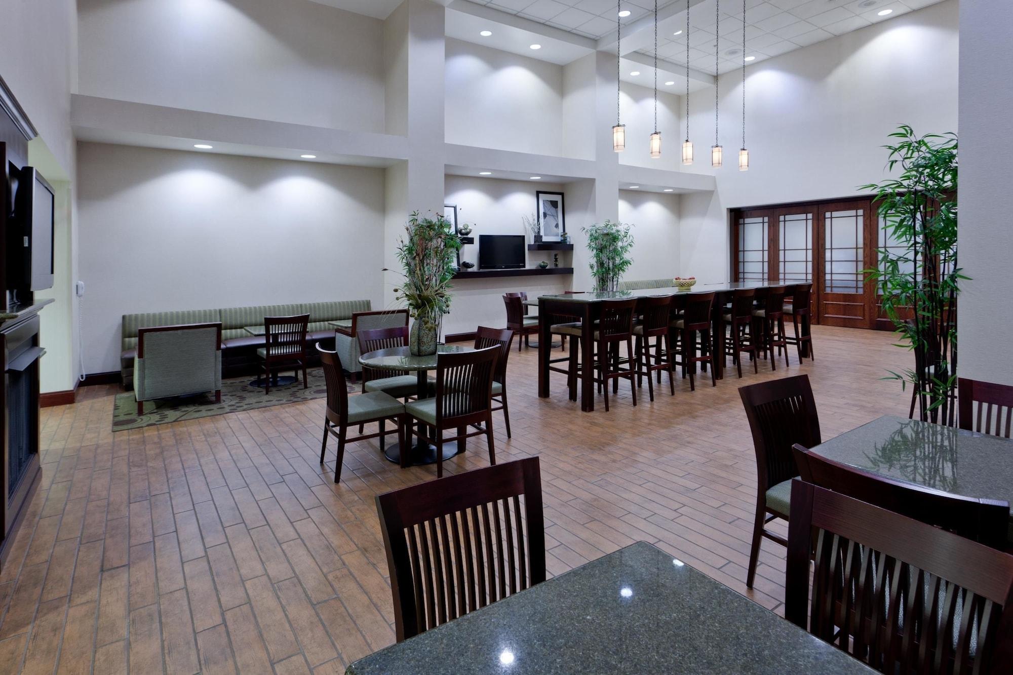 Hampton Inn & Suites By Hilton Syracuse Dewitt Восток Сиракьюс Экстерьер фото
