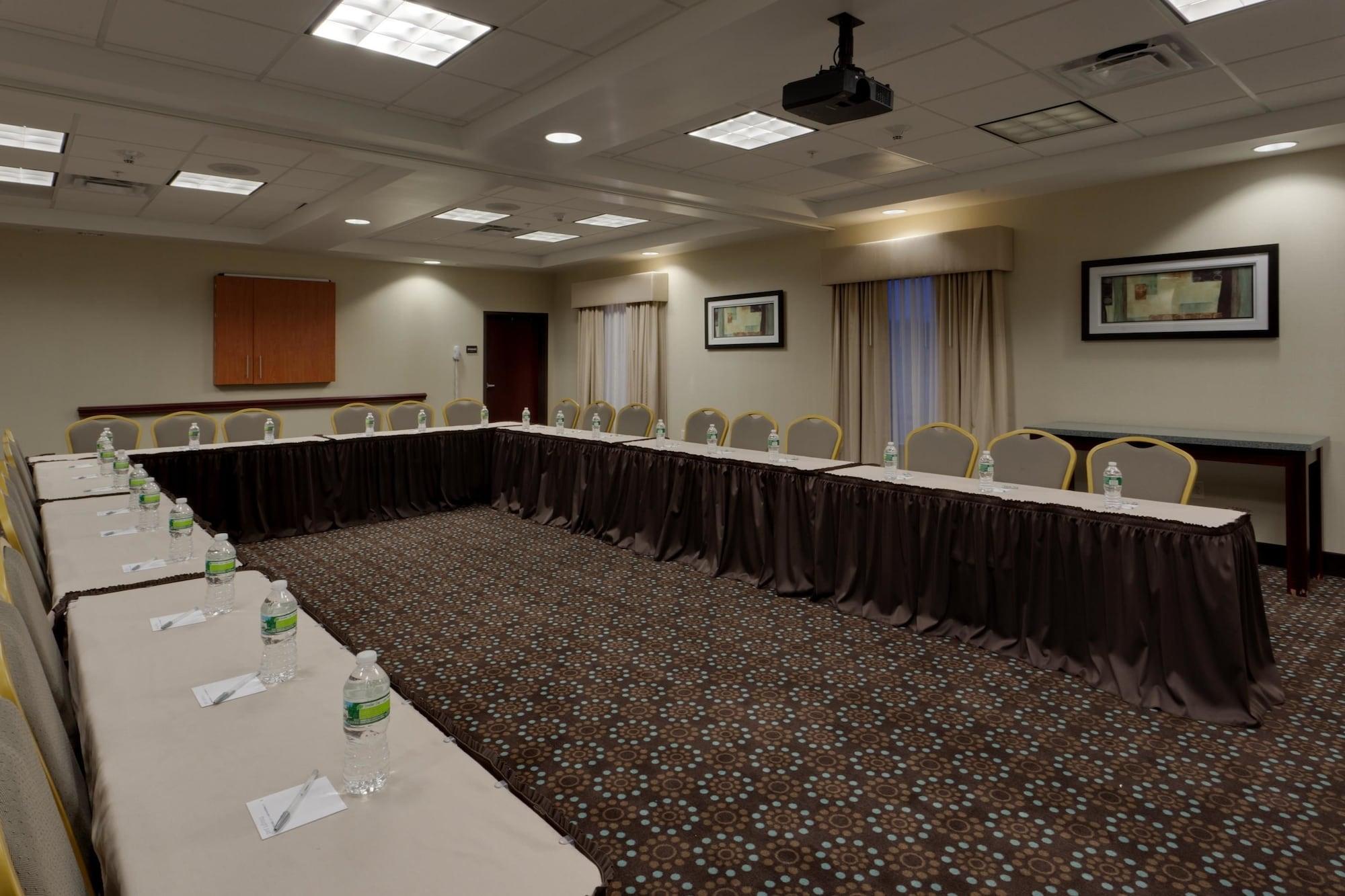 Hampton Inn & Suites By Hilton Syracuse Dewitt Восток Сиракьюс Экстерьер фото